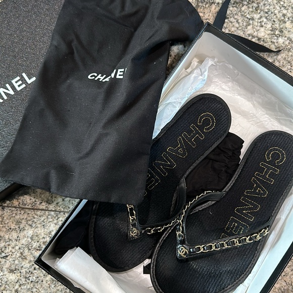 Chanel thong sandals - Picture 4 of 5